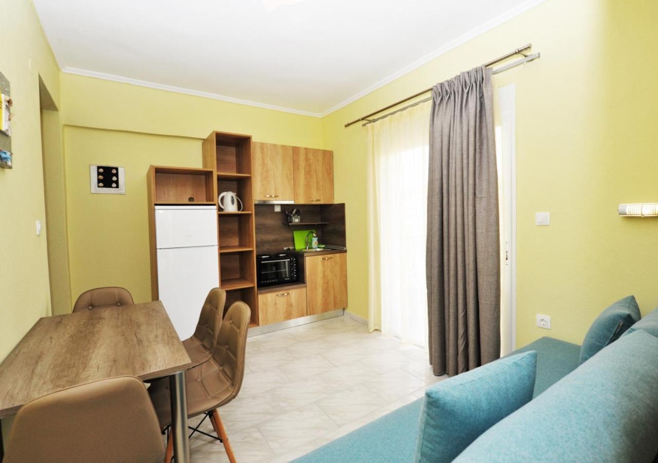 Dionisos Apartments Паралия Дионисиу Екстериор снимка