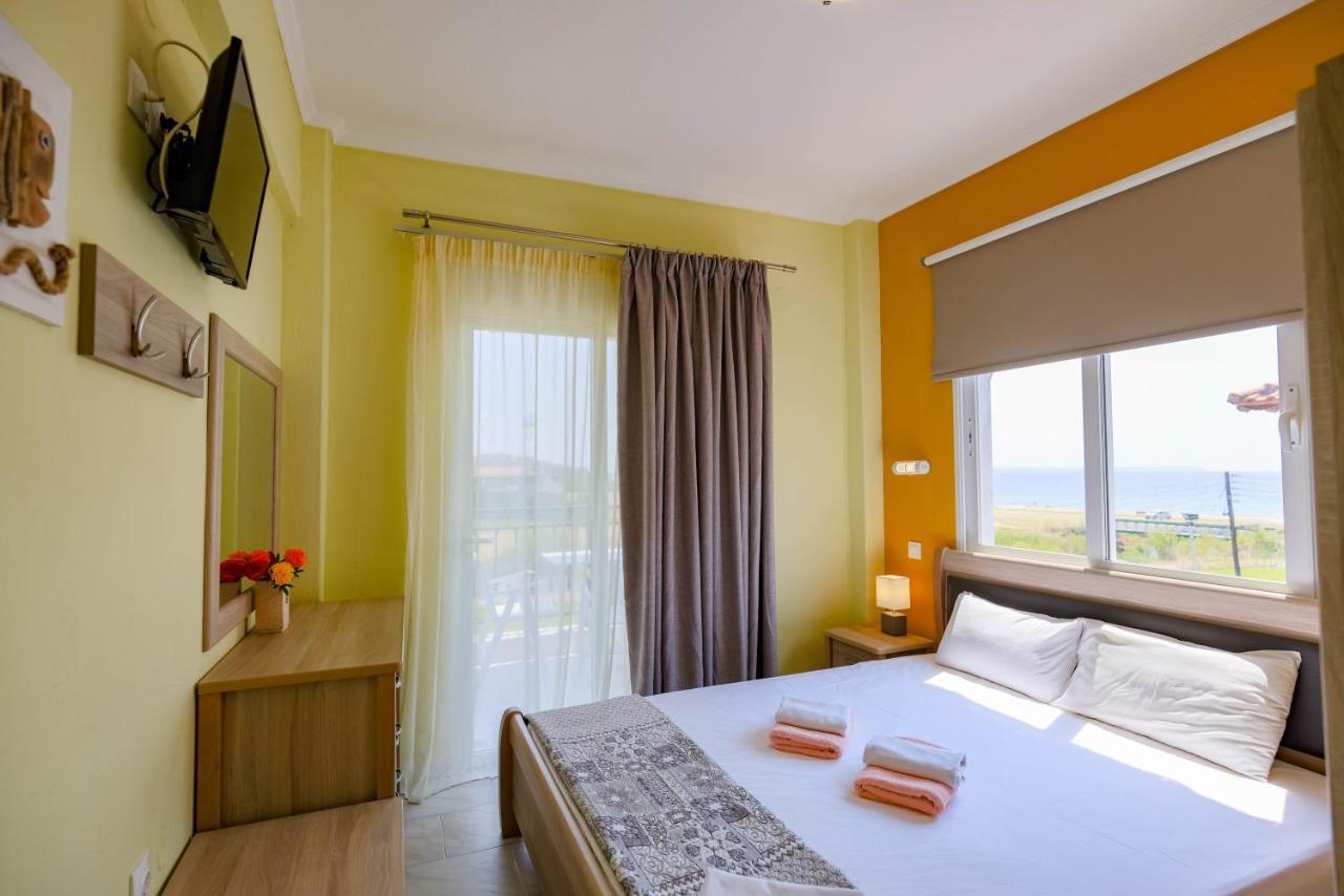 Dionisos Apartments Паралия Дионисиу Екстериор снимка