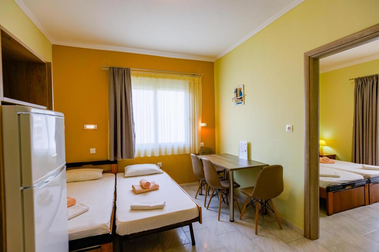 Dionisos Apartments Паралия Дионисиу Екстериор снимка