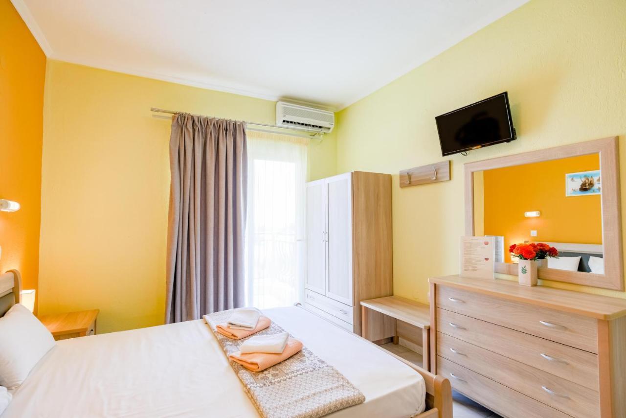 Dionisos Apartments Паралия Дионисиу Екстериор снимка