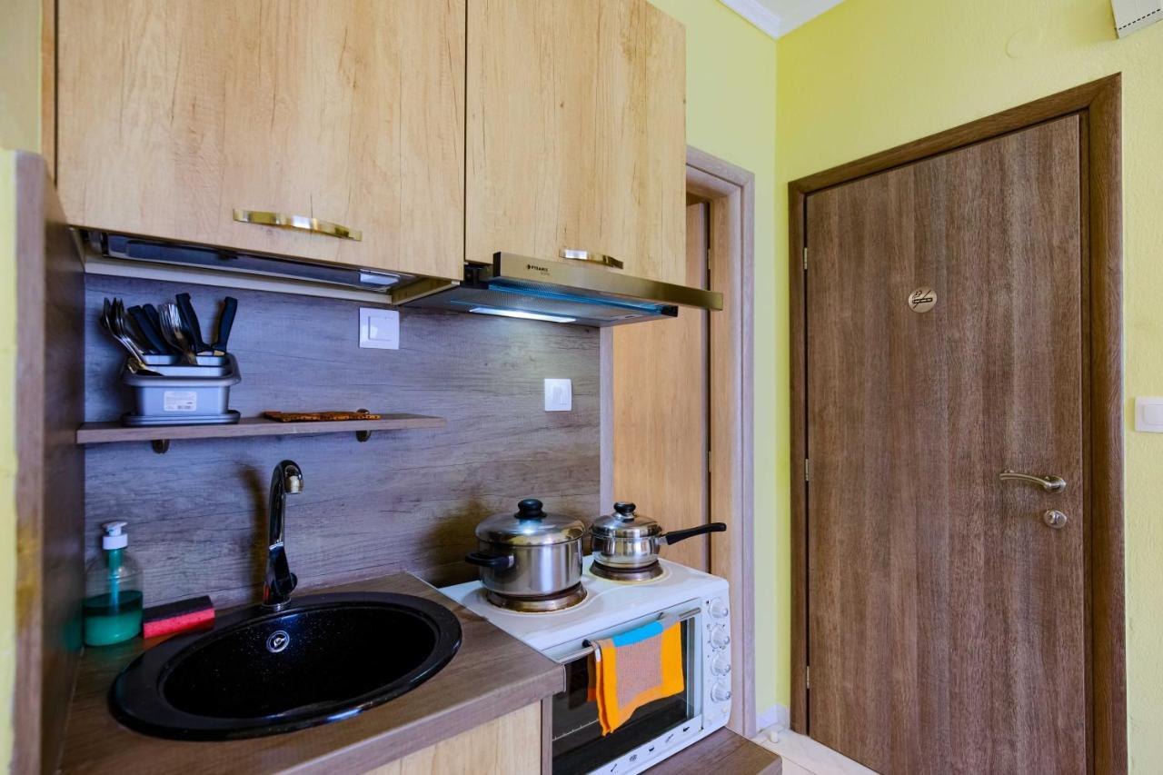 Dionisos Apartments Паралия Дионисиу Екстериор снимка
