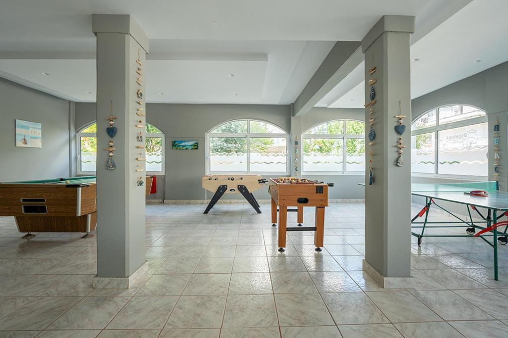 Dionisos Apartments Паралия Дионисиу Екстериор снимка