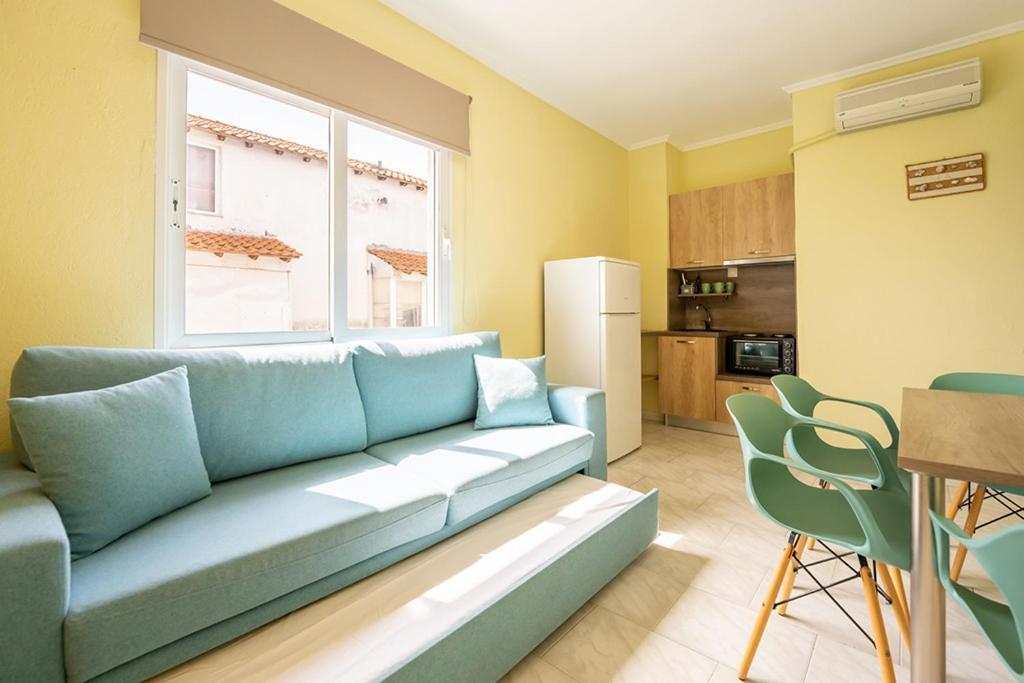 Dionisos Apartments Паралия Дионисиу Екстериор снимка
