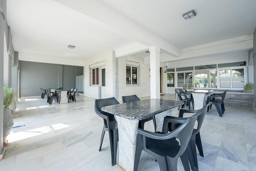 Dionisos Apartments Паралия Дионисиу Екстериор снимка