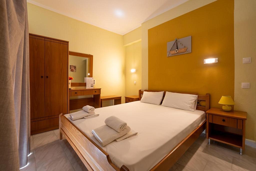 Dionisos Apartments Паралия Дионисиу Екстериор снимка
